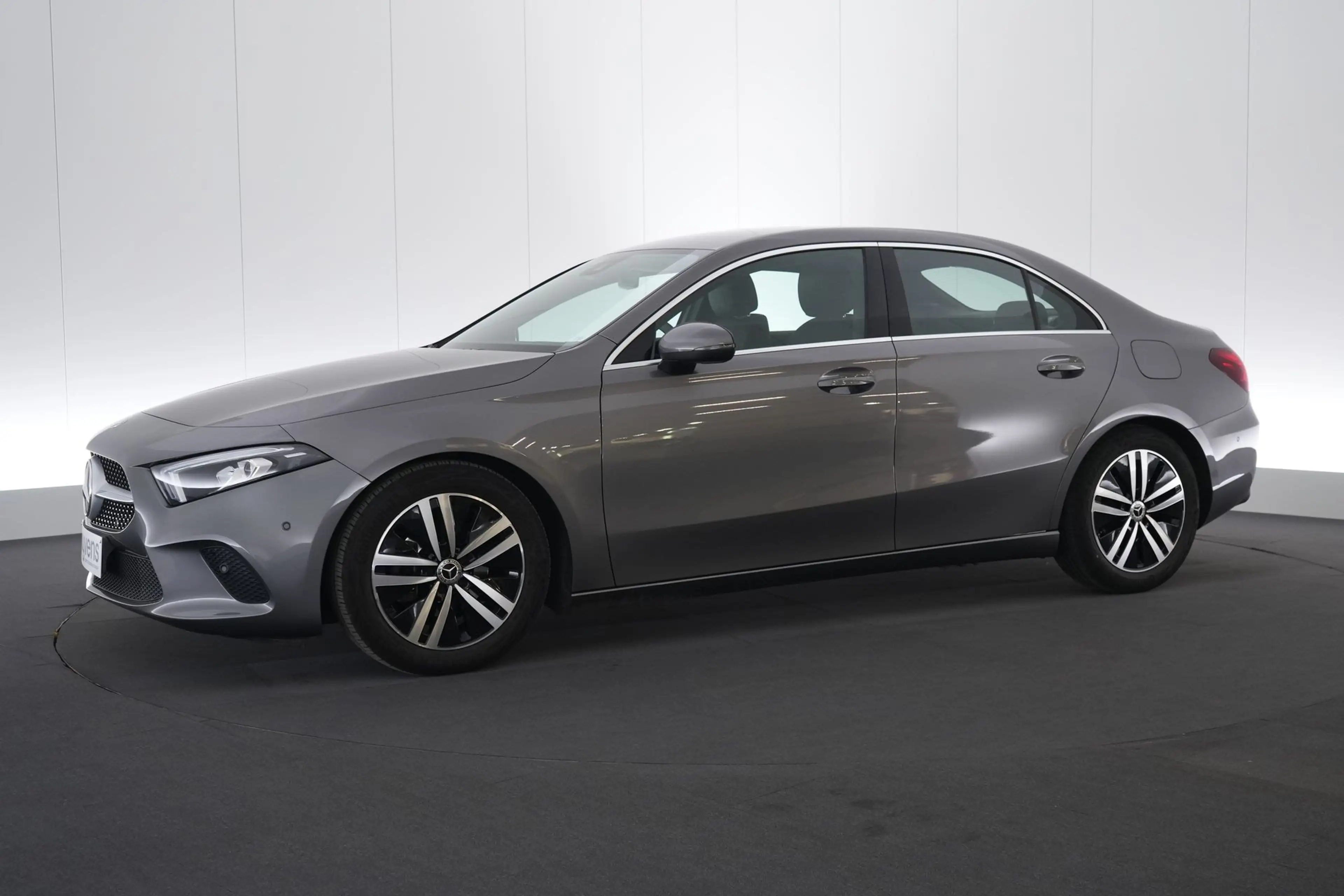 Mercedes-Benz A 180 Sedan AUT Luxury Line LEDER/CUIR LED GPS PDC CAM C — photo 12