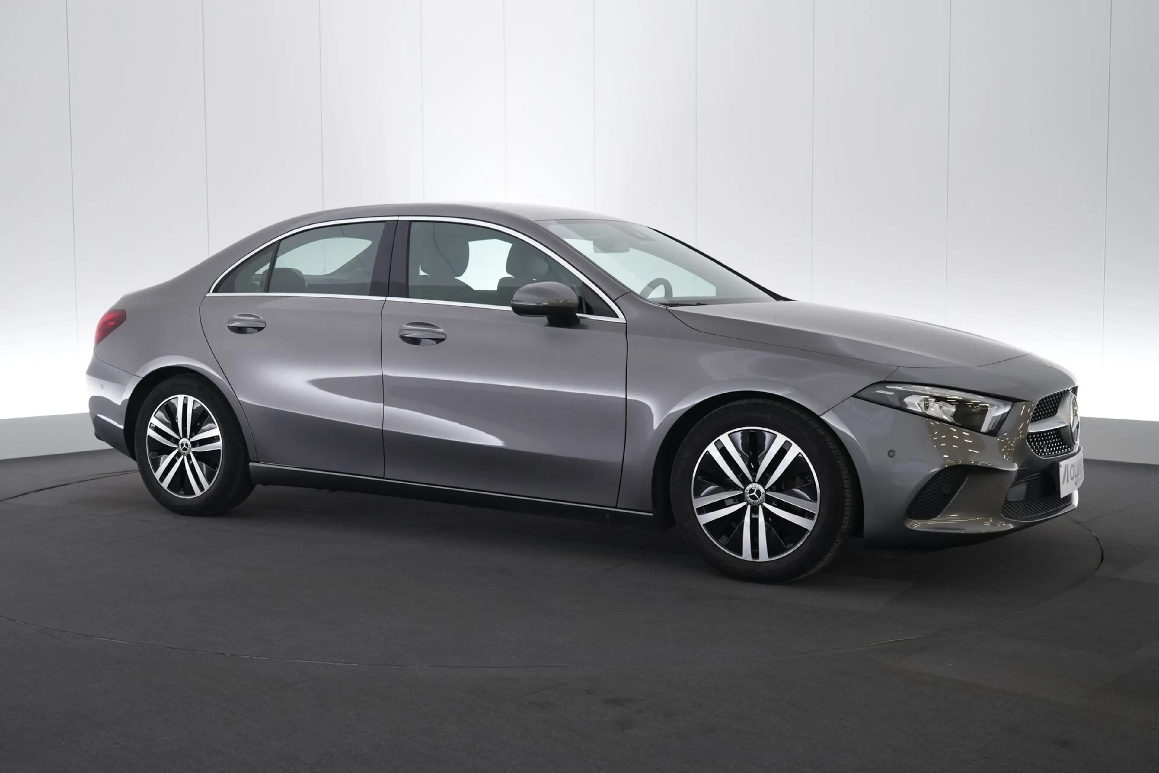 Mercedes-Benz A 180 Sedan AUT Luxury Line LEDER/CUIR LED GPS PDC CAM C — photo 4