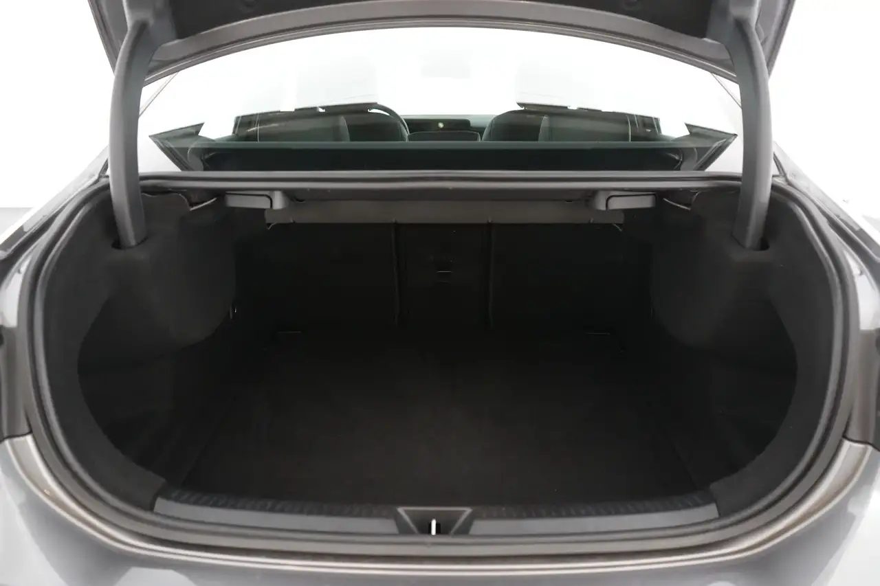 Mercedes-Benz A-Class Sedan AUT Luxury Line LEDER/CUIR LED GPS PDC CAM C, миниатюра 21