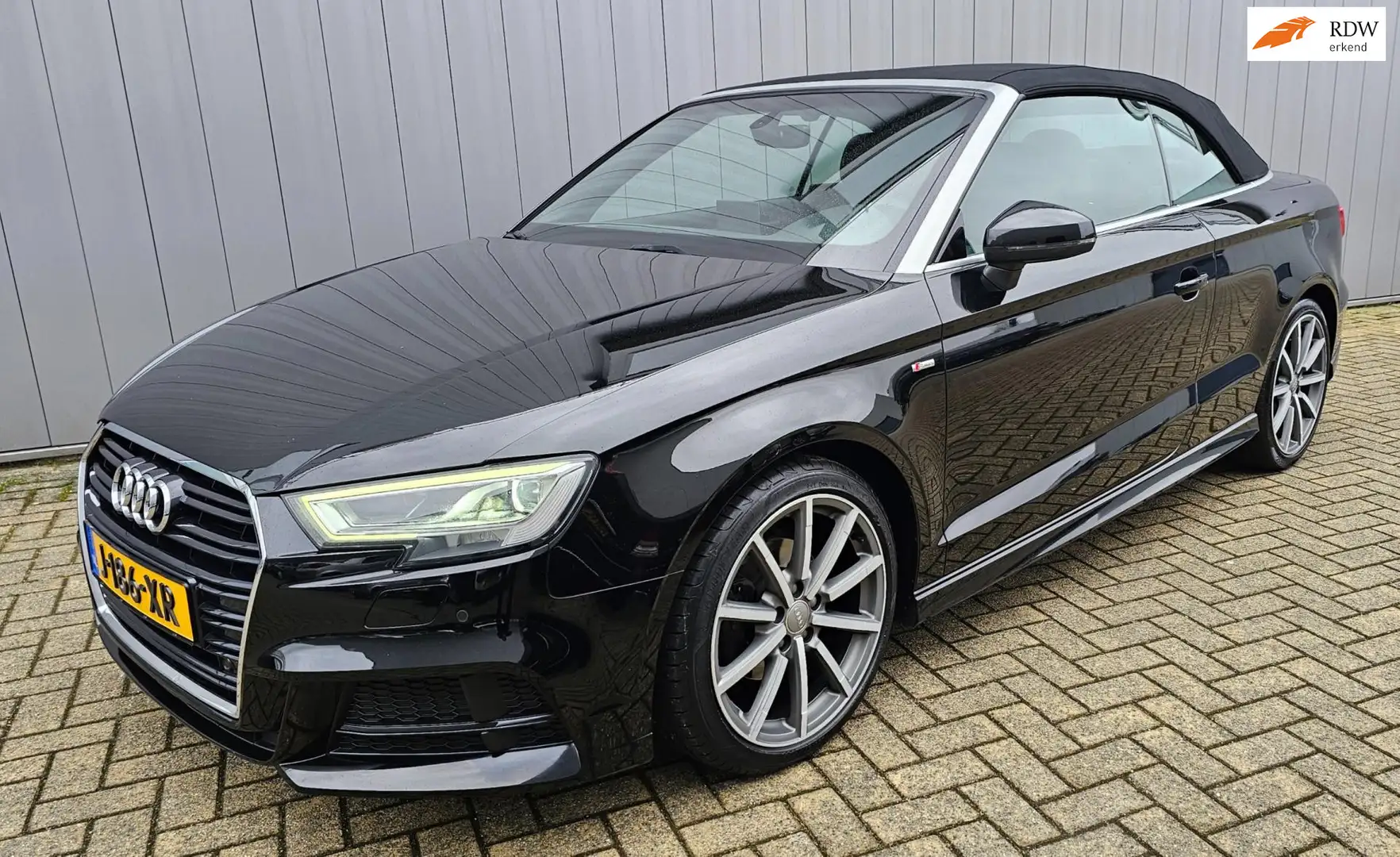 Audi A3 Cabriolet 1.4 TFSI S-Line Schwarz - 1