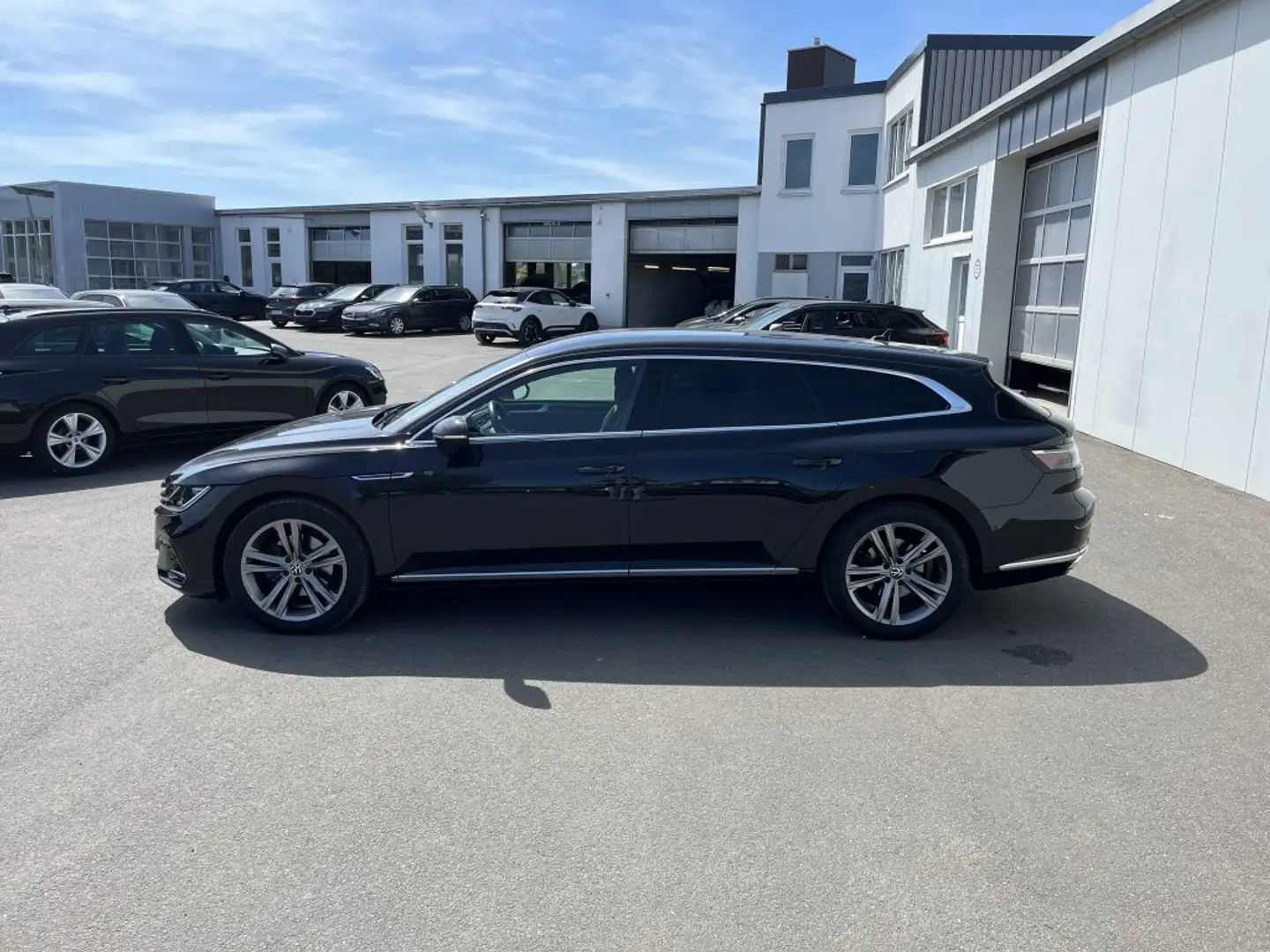 Volkswagen Arteon 2.0 TSI DSG Shooting Brake R-Line 196€ m. 20% An Schwarz - 2