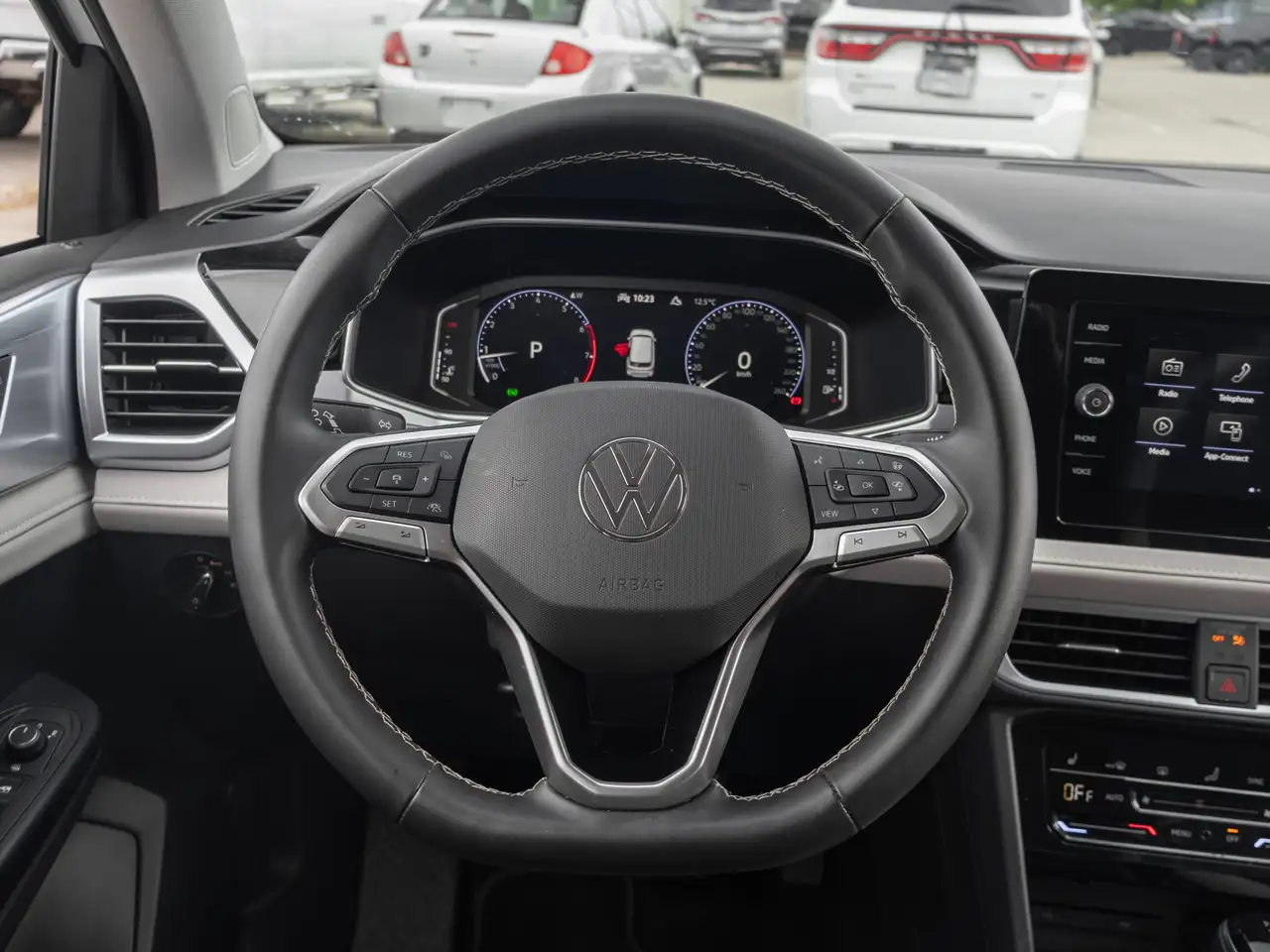 Volkswagen Taos снимка Volkswagen Taos