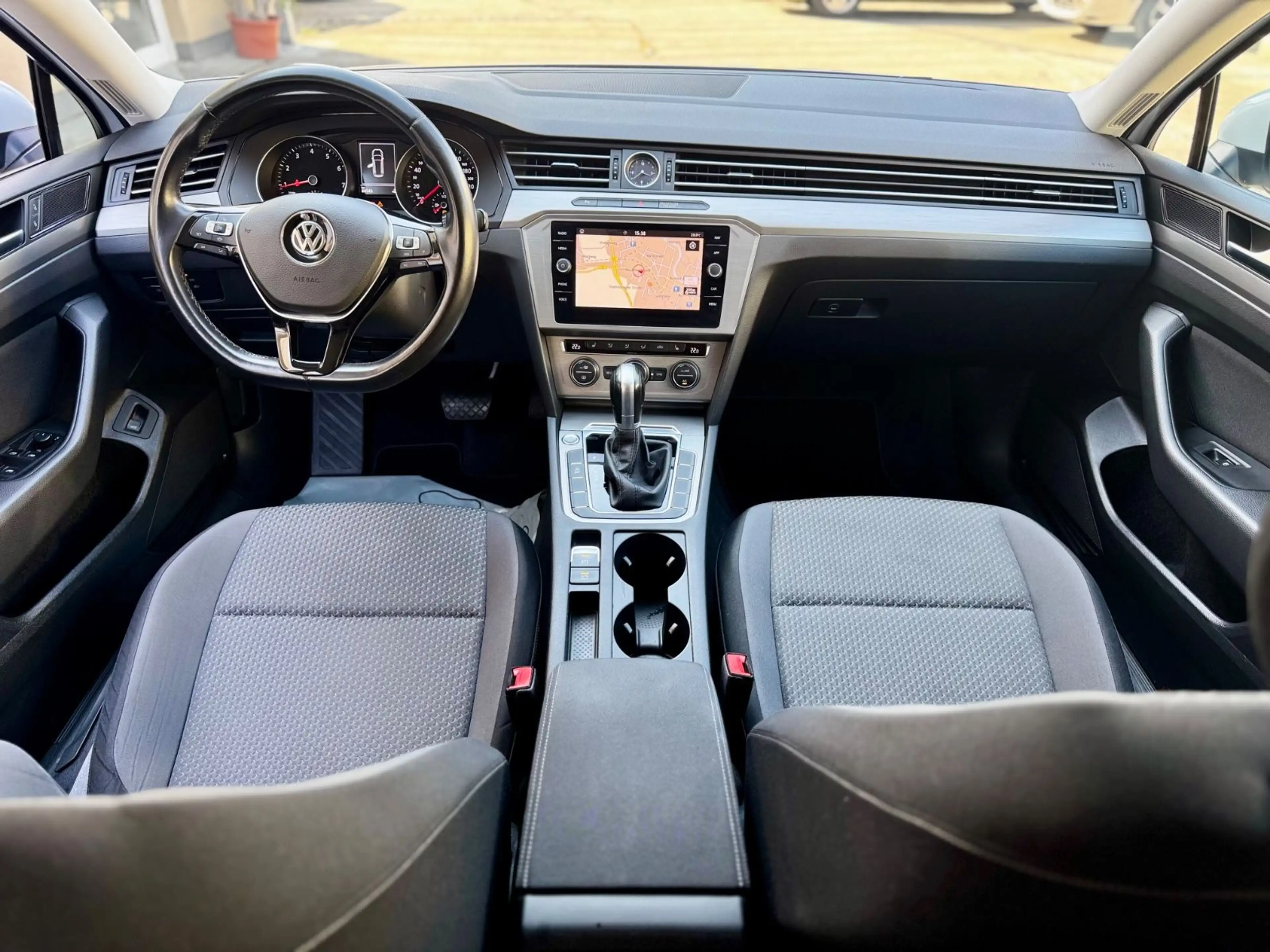 Volkswagen Passat Variant 1.5 TSI DSG Comfortline/LED/Navi/ — photo 8