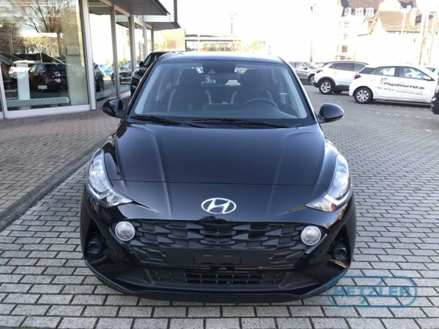 Hyundai i10 1.2 Trend Чорний - 2