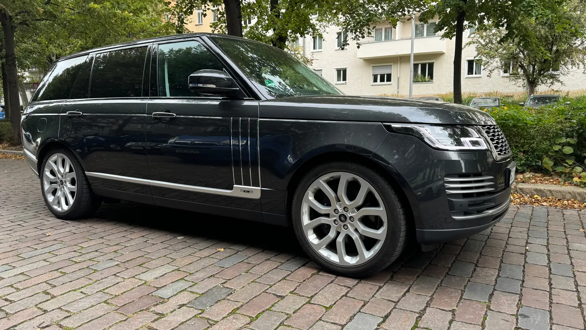 Land Rover Range Rover Range Rover 4.4 SDV8 langer Radstand Autobiography Siyah - 2