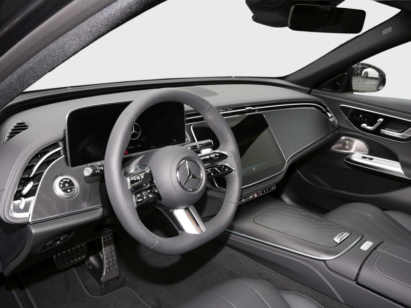 Mercedes-Benz E 220 d T-Modell AMG Night Panorama AHK 360° — photo 7