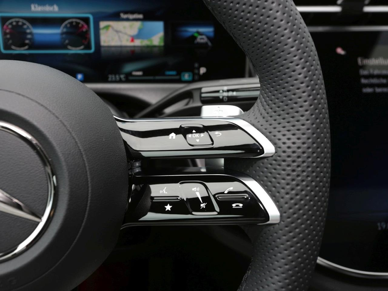 Mercedes-Benz E 220 d T-Modell AMG Night Panorama AHK 360° — photo 10