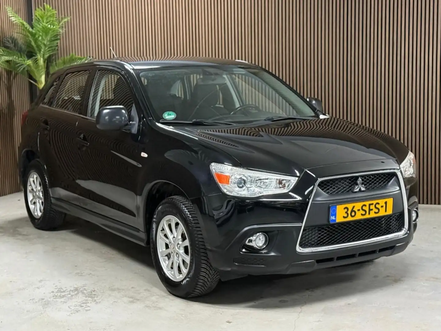 Mitsubishi ASX 1.6 IntroEd ClearTec Zwart - 2