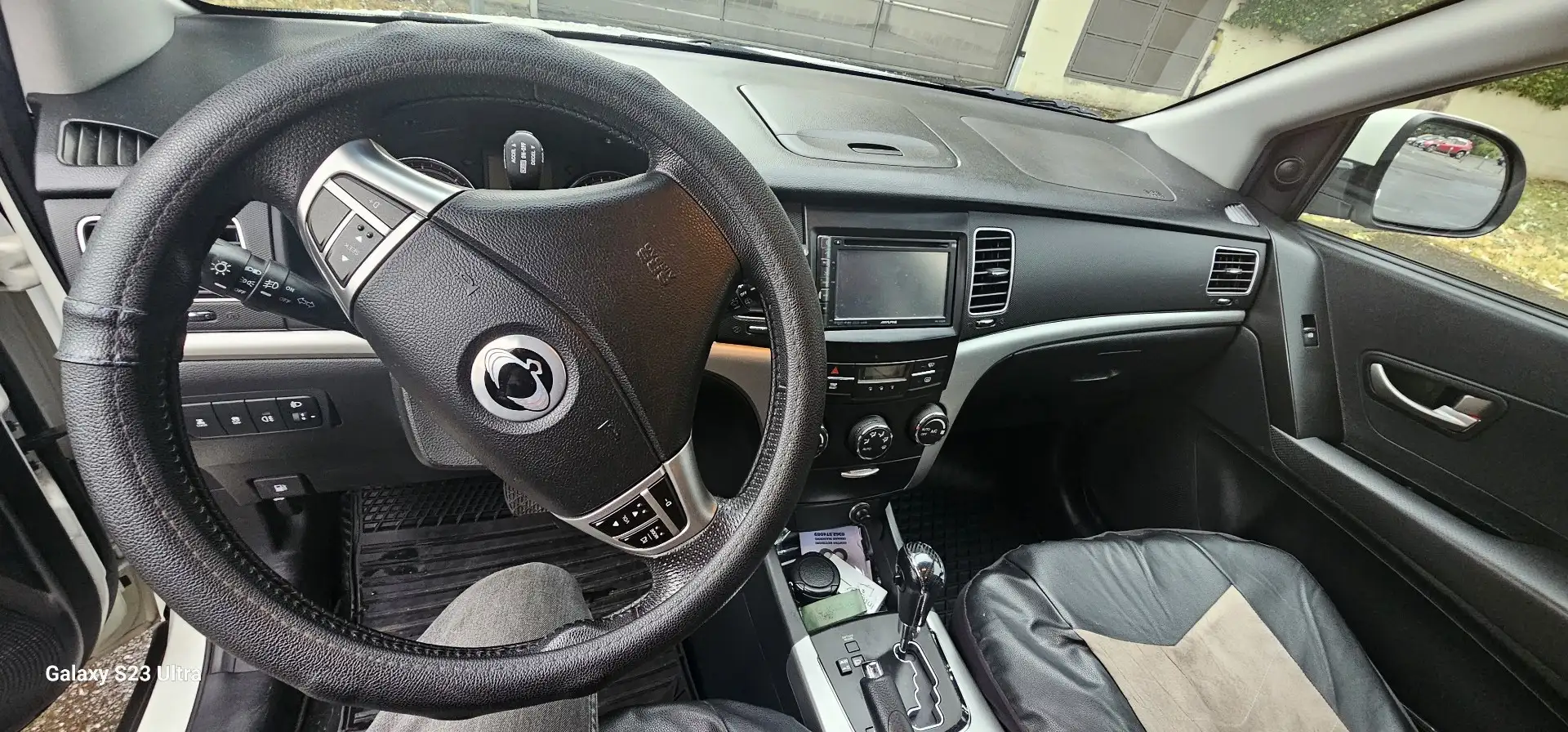 SsangYong Korando 2.0 e-xdi Classy navi awd auto Bianco - 1