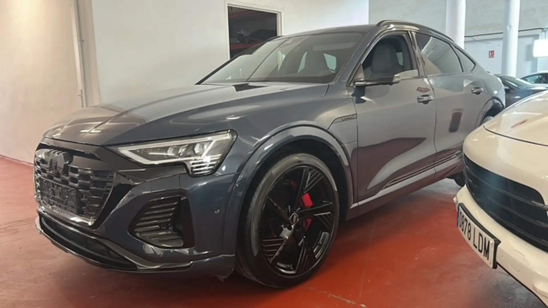 Audi Q8 e-tron Sportback 55 quattro S line Azul - 2