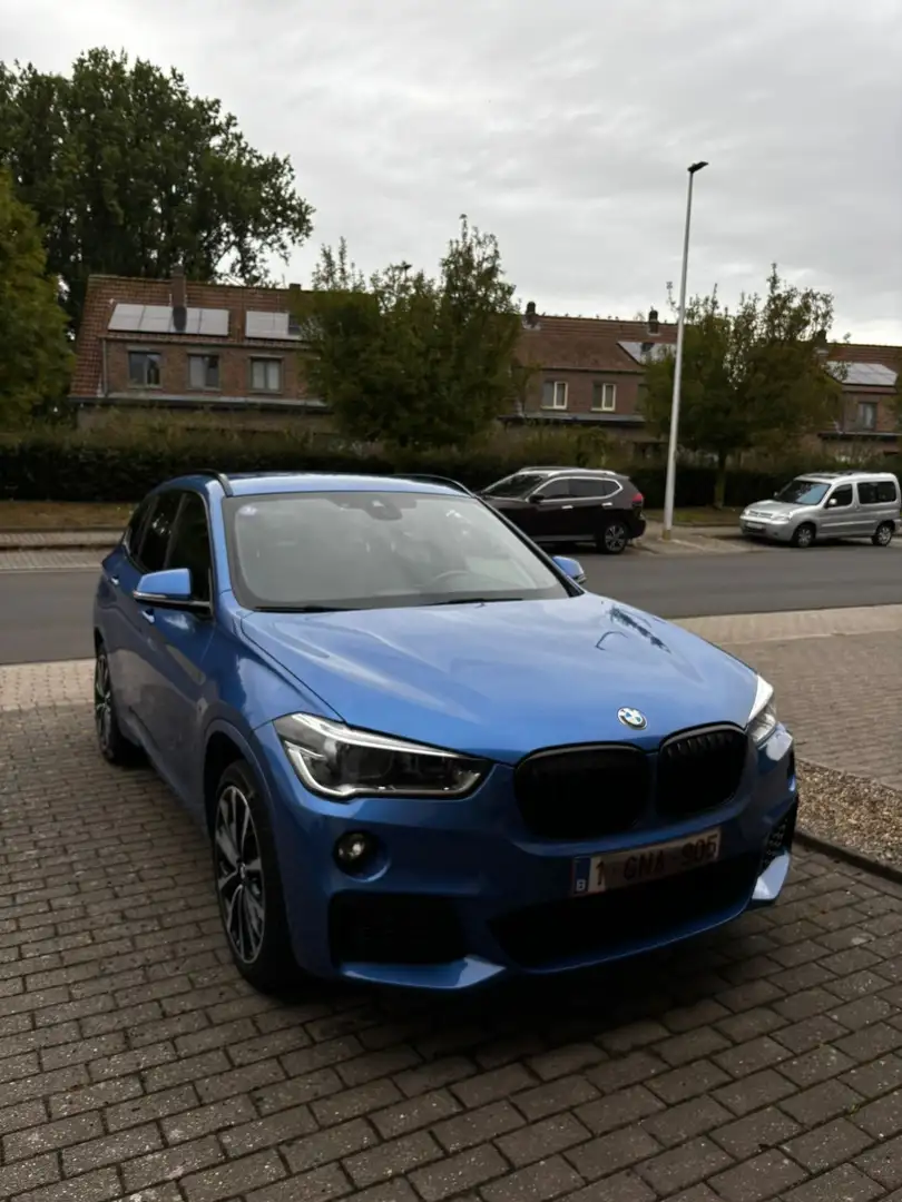 BMW X1 1.5i sDrive18 Pack M Bleu - 1
