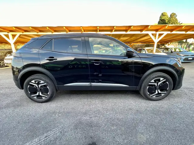 Peugeot 2008 view 7