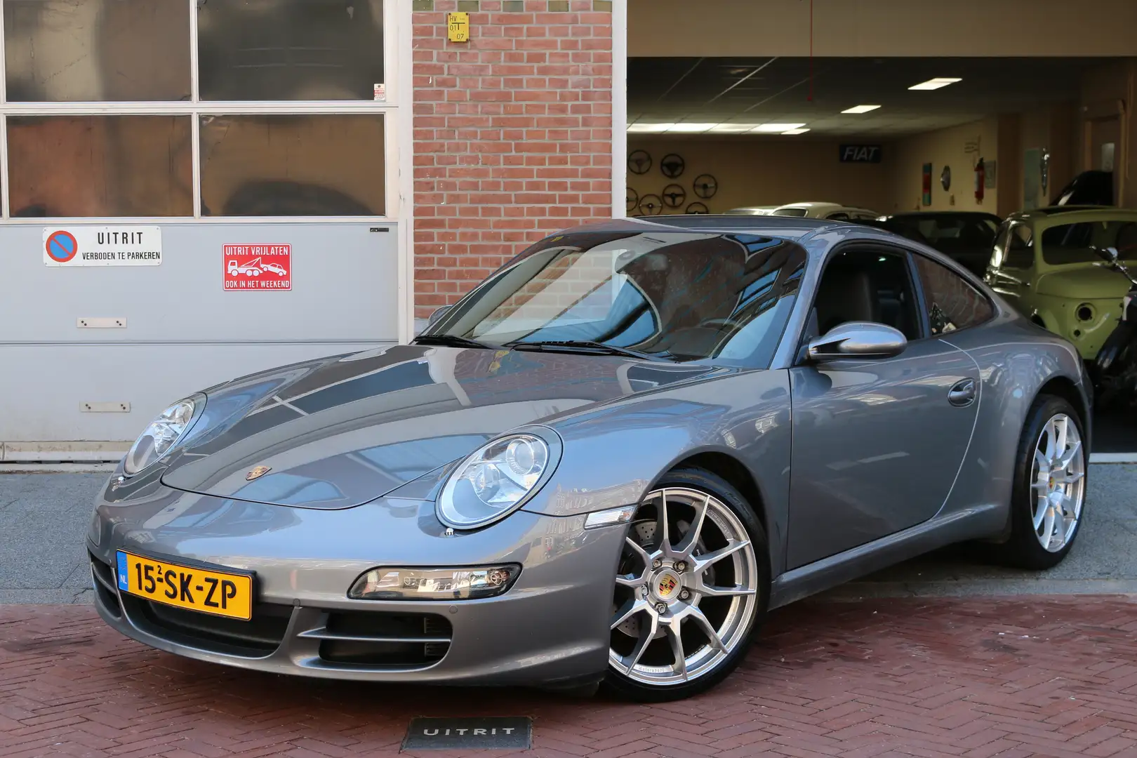Porsche 911 3.6 Carrera Grijs - 1