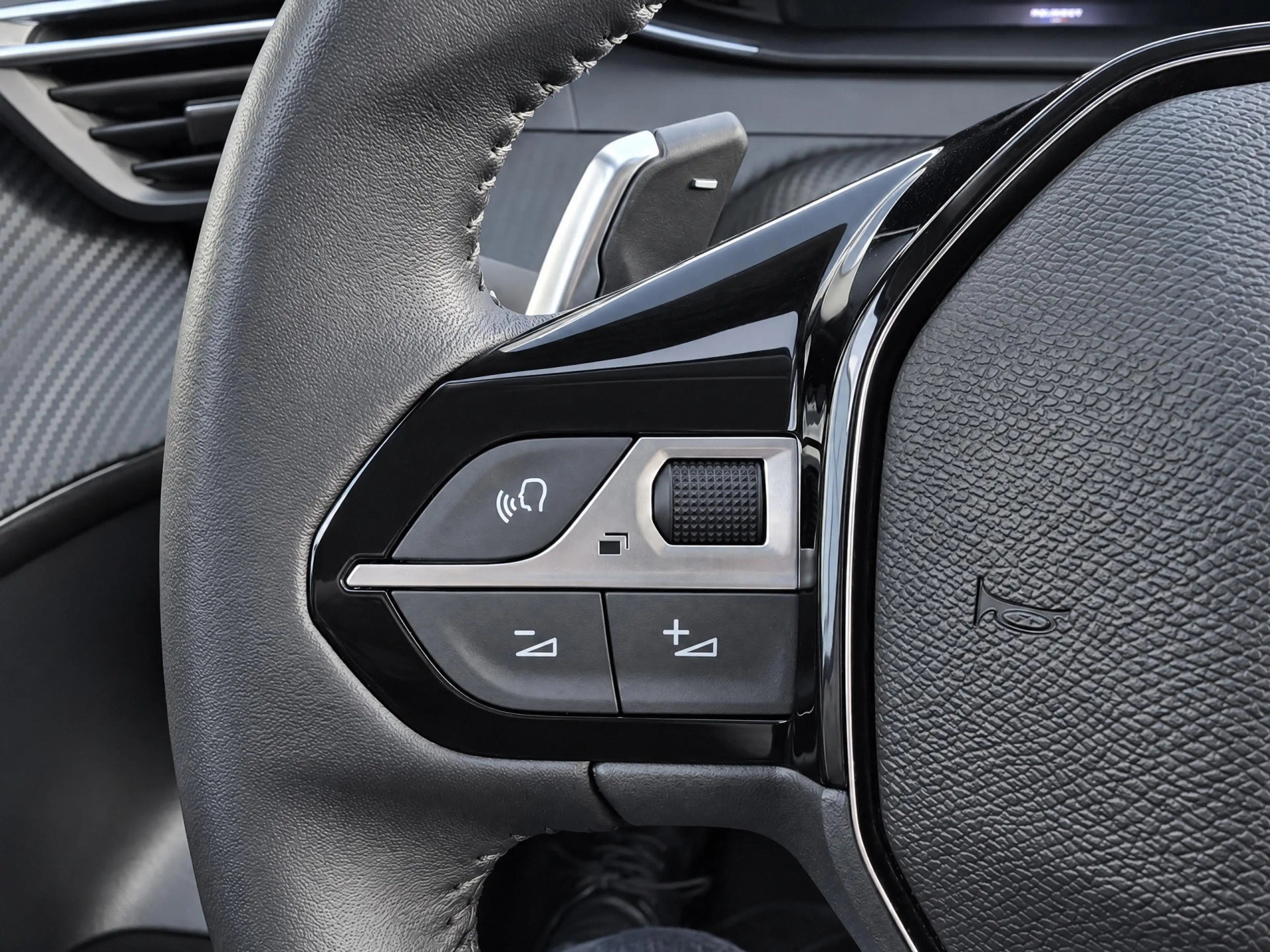Peugeot 208 1.2 Hybrid 110 e-DCS6 Allure | Hybride | Automaat — photo 14