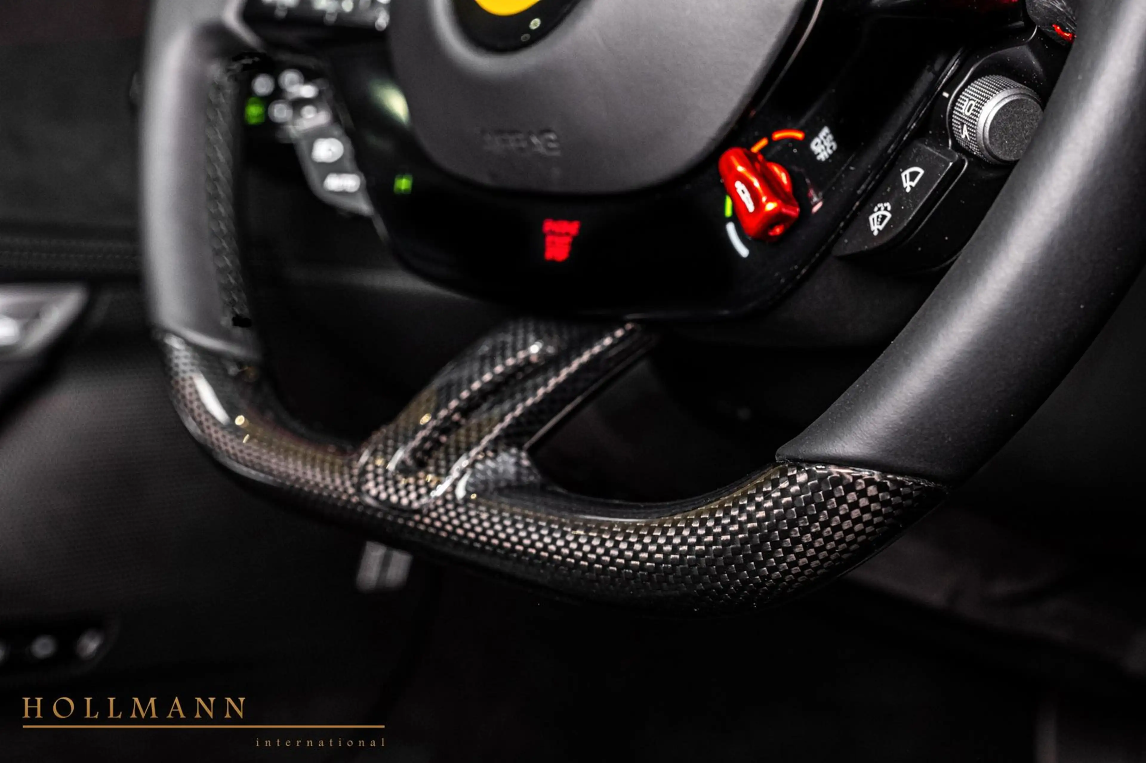 Ferrari SF90 Spider VIOLA HONGKONG + SURROUND VIEW — photo 14