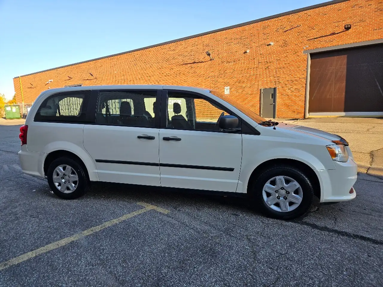 Dodge Grand Caravan снимка Dodge Grand Caravan