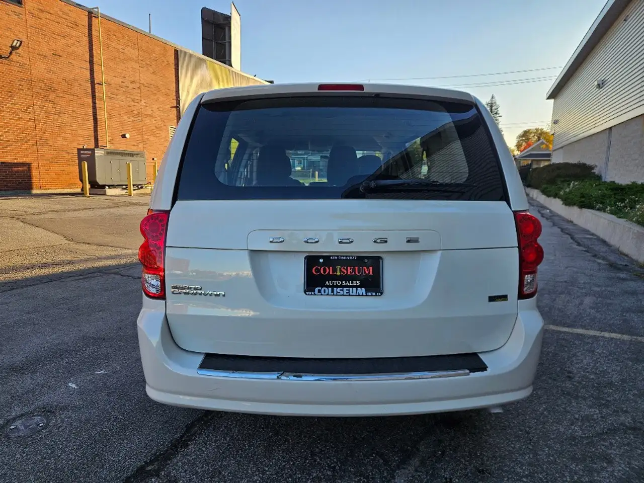 Dodge Grand Caravan снимка Dodge Grand Caravan