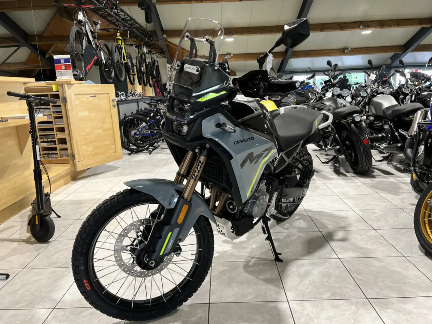 CFMOTO 450 MT Gris - 2