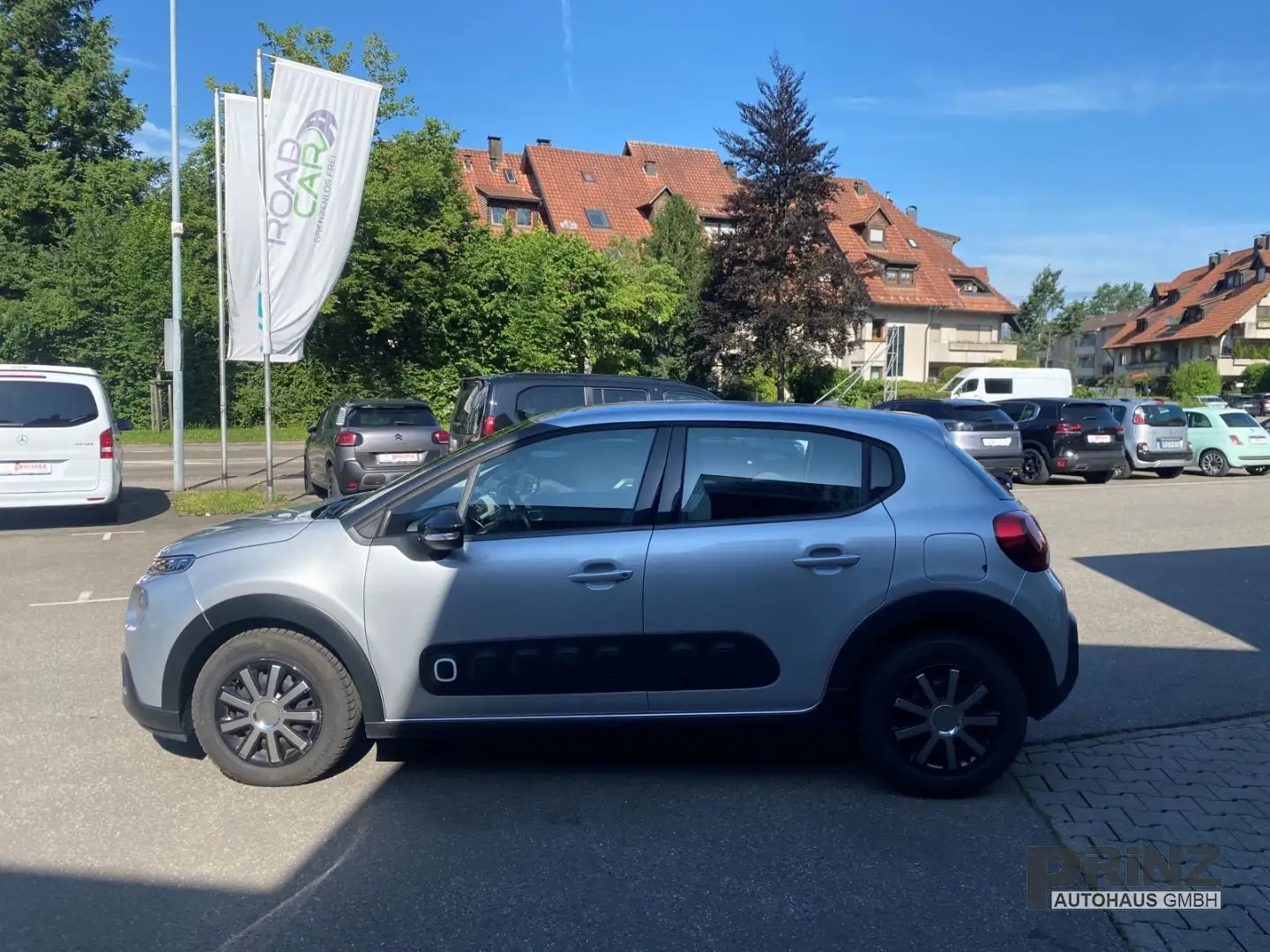 Citroen C3 Shine 1.2 PureTech 110 PS Automatik *1.Hand Grau - 2