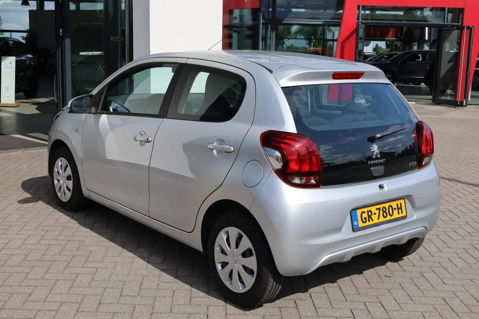 Peugeot 108 1.0 e-VTi Active NL auto 1e eigenaar dealeronderho Gris - 2