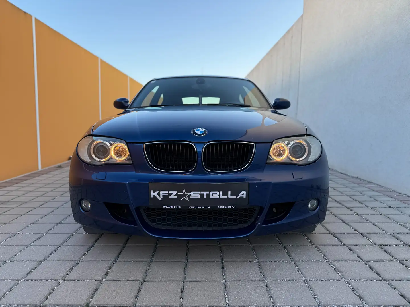 BMW 118 118d E81 M-Paket ab Werk Le-Mans-Blau Blau - 2
