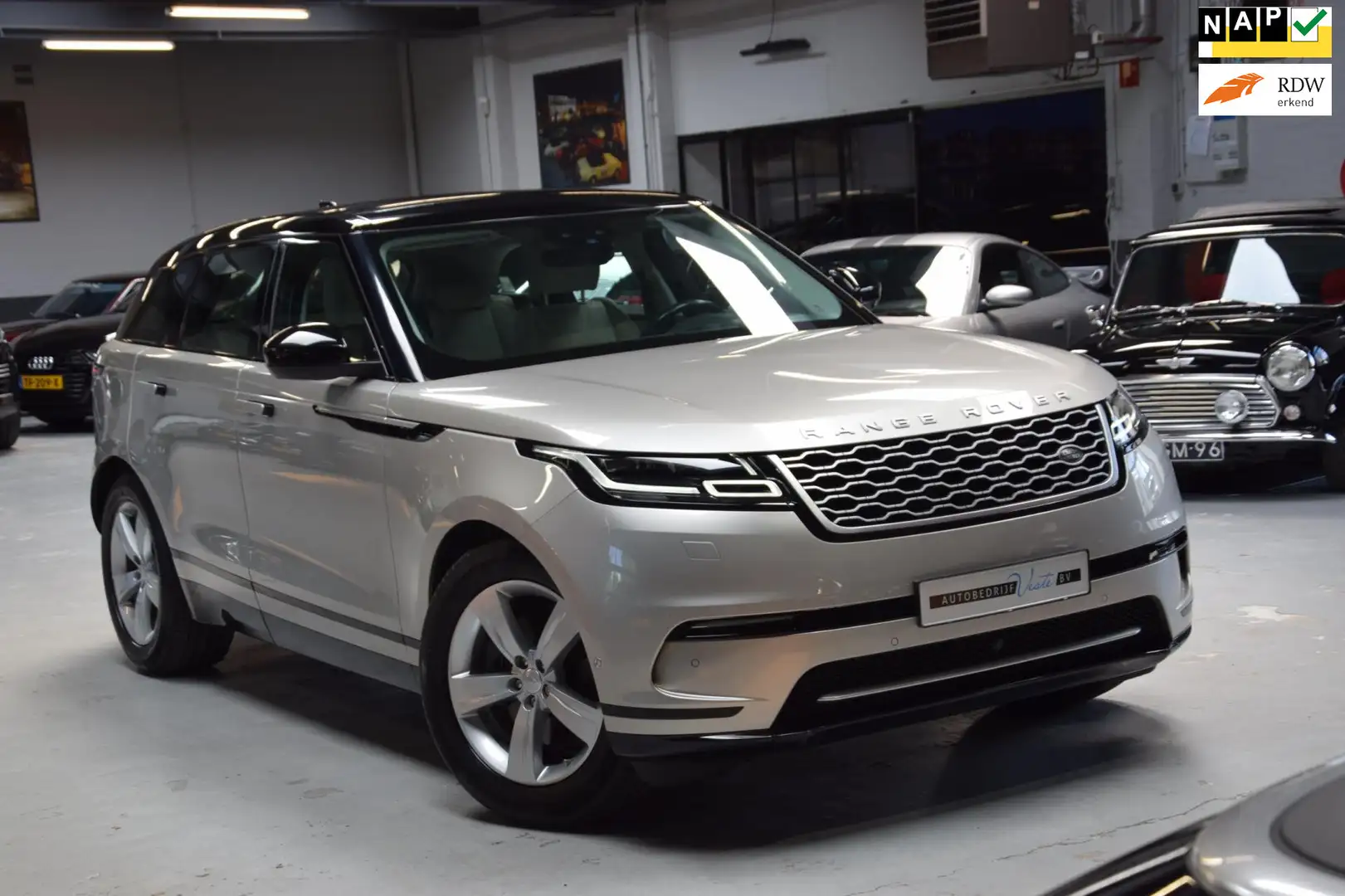 Land Rover Range Rover Velar 2.0 I4 AWD S 1e Eigenaar|Leder|Navi|Dealer onderho - 1