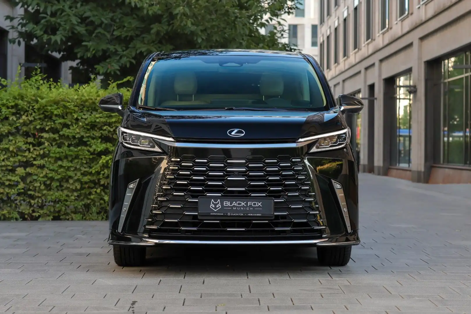 Lexus LM 350h Luxury AWD | 4-Sitzer Negro - 2