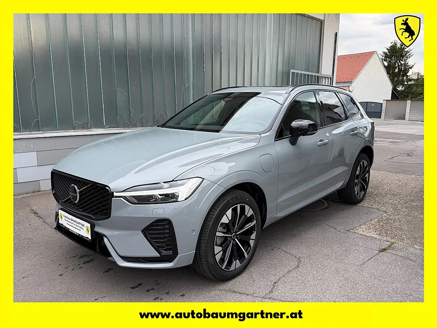 Volvo XC60 T6 AWD PHEV 18,8kWh Ultra Dark Aut. Mj.27 Grau - 1