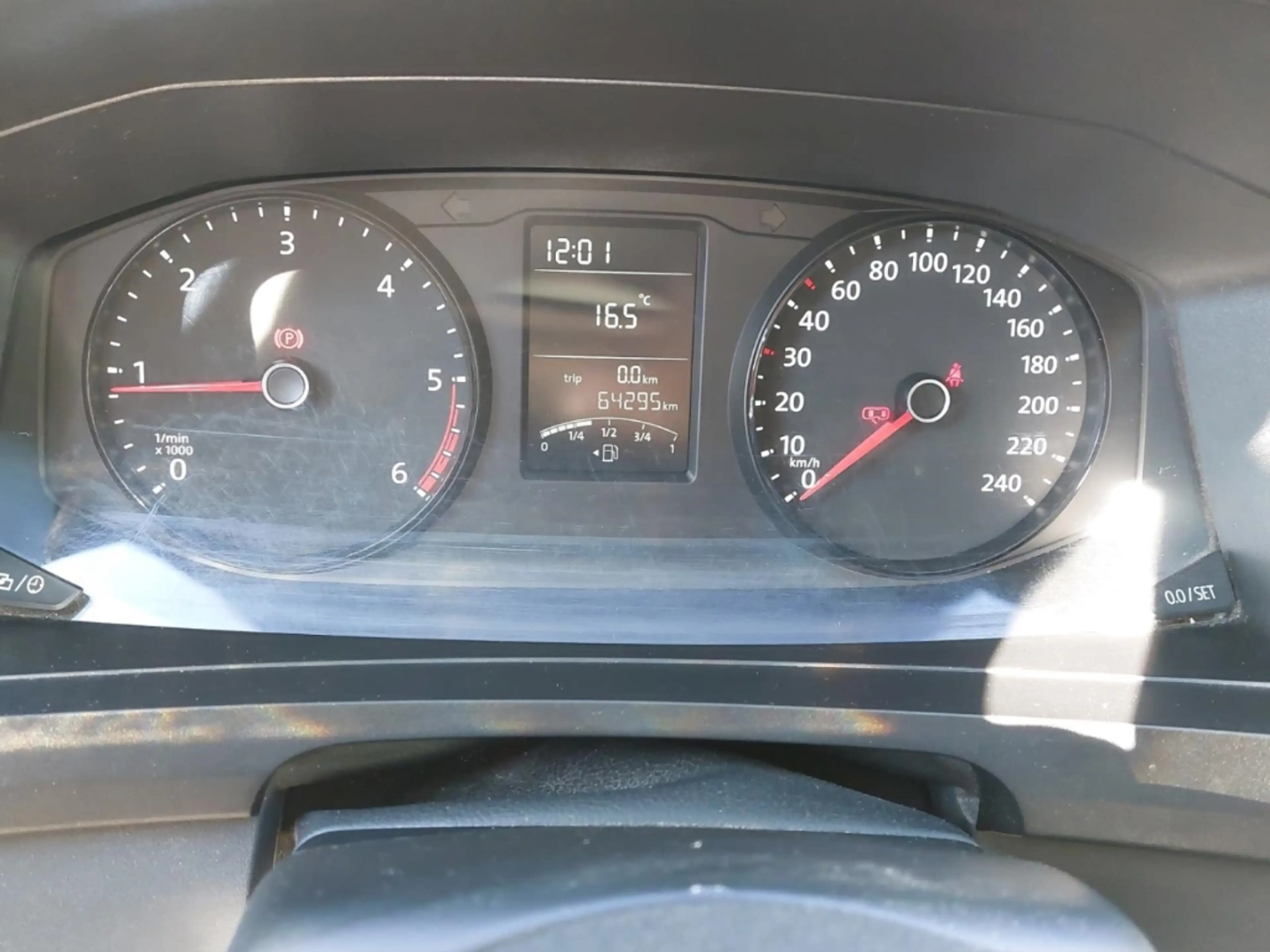 Volkswagen Transporter T6 ,AHK,Dachträger,PDC,el.Spiegel heizbar — photo 14