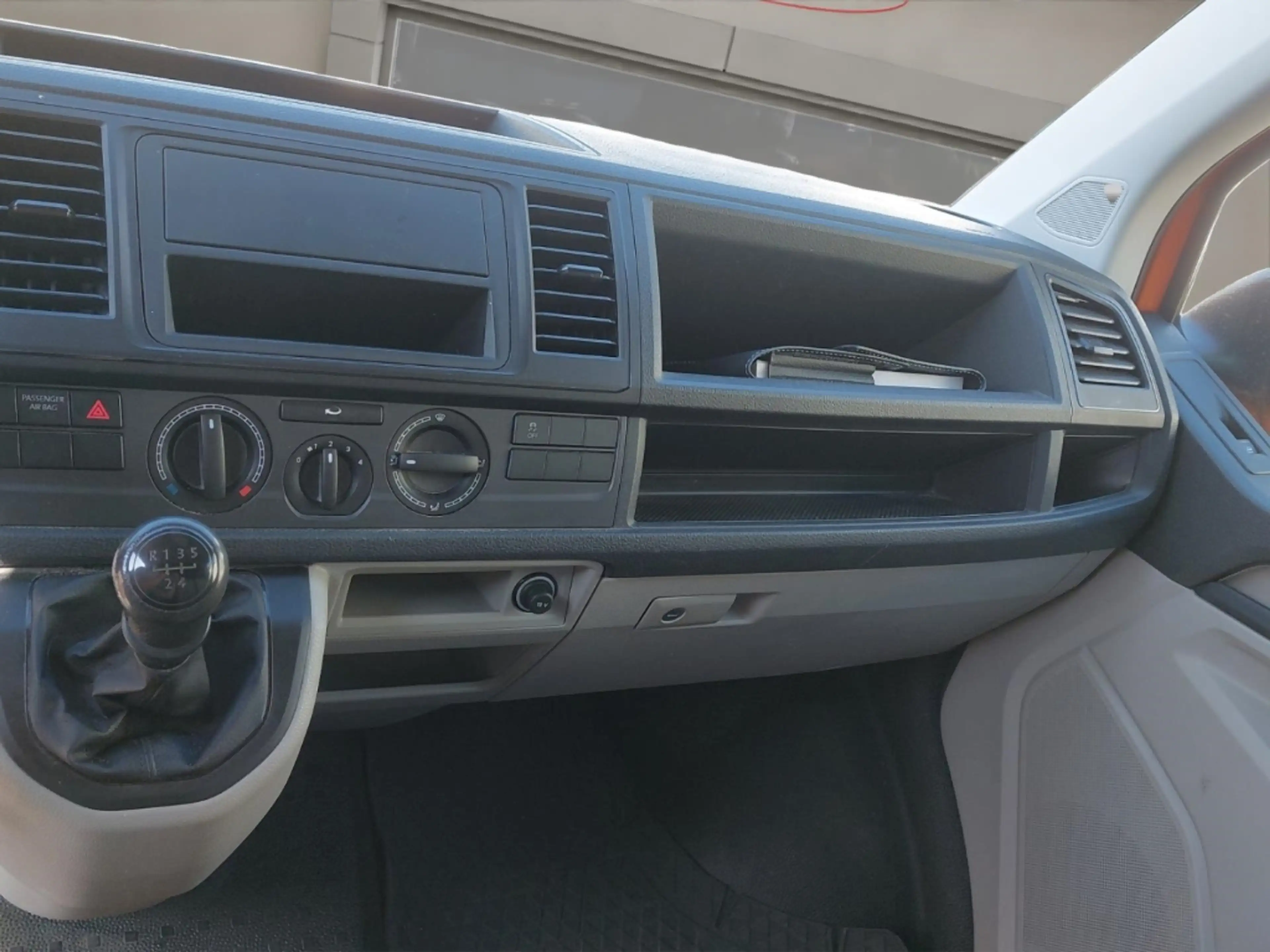 Volkswagen Transporter T6 ,AHK,Dachträger,PDC,el.Spiegel heizbar — photo 13