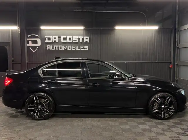 BMW 3 Series view 2
