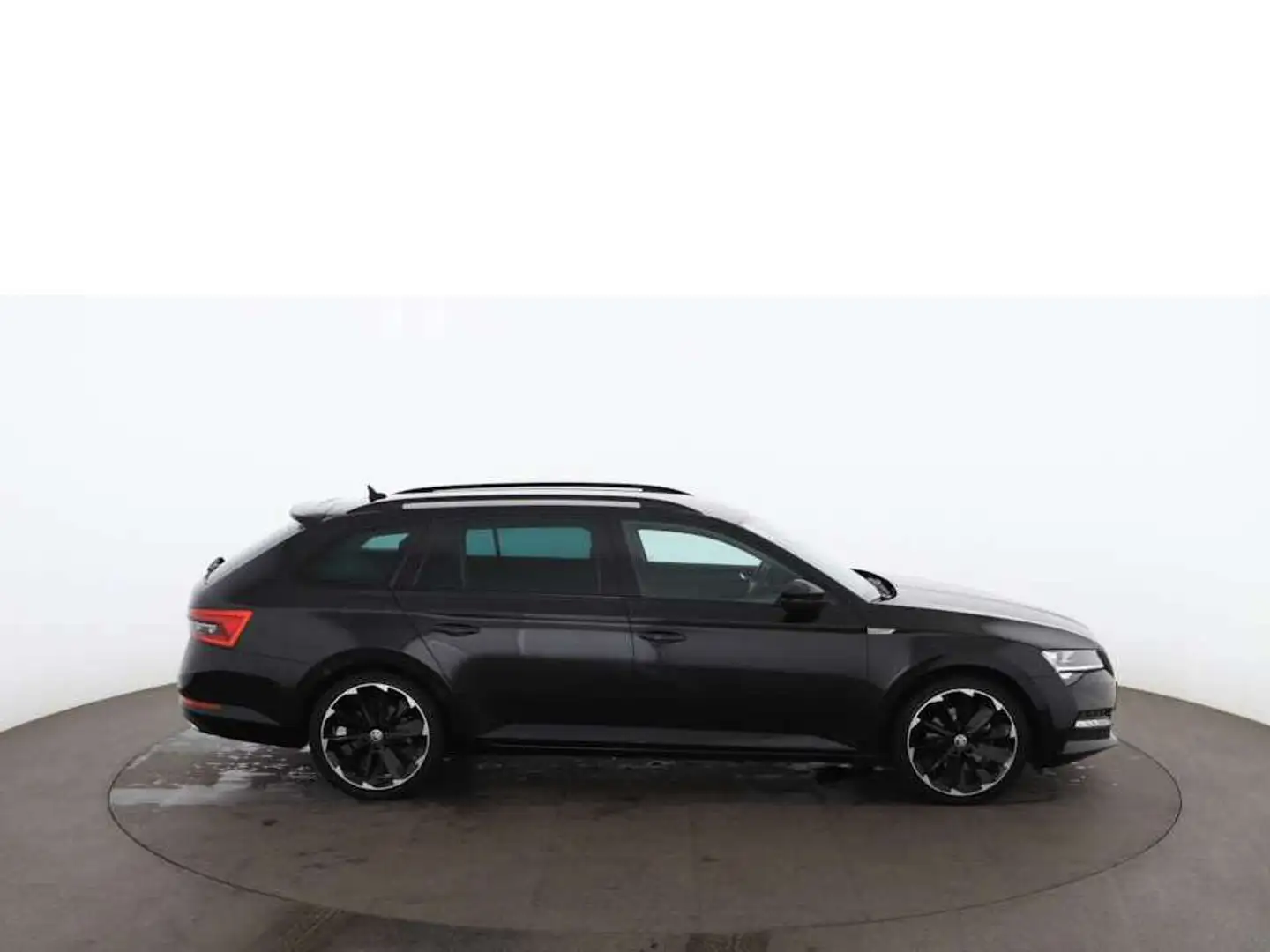 Skoda Superb Combi 2.0 TDI Sport Aut LED LEDER NAVI Schwarz - 2