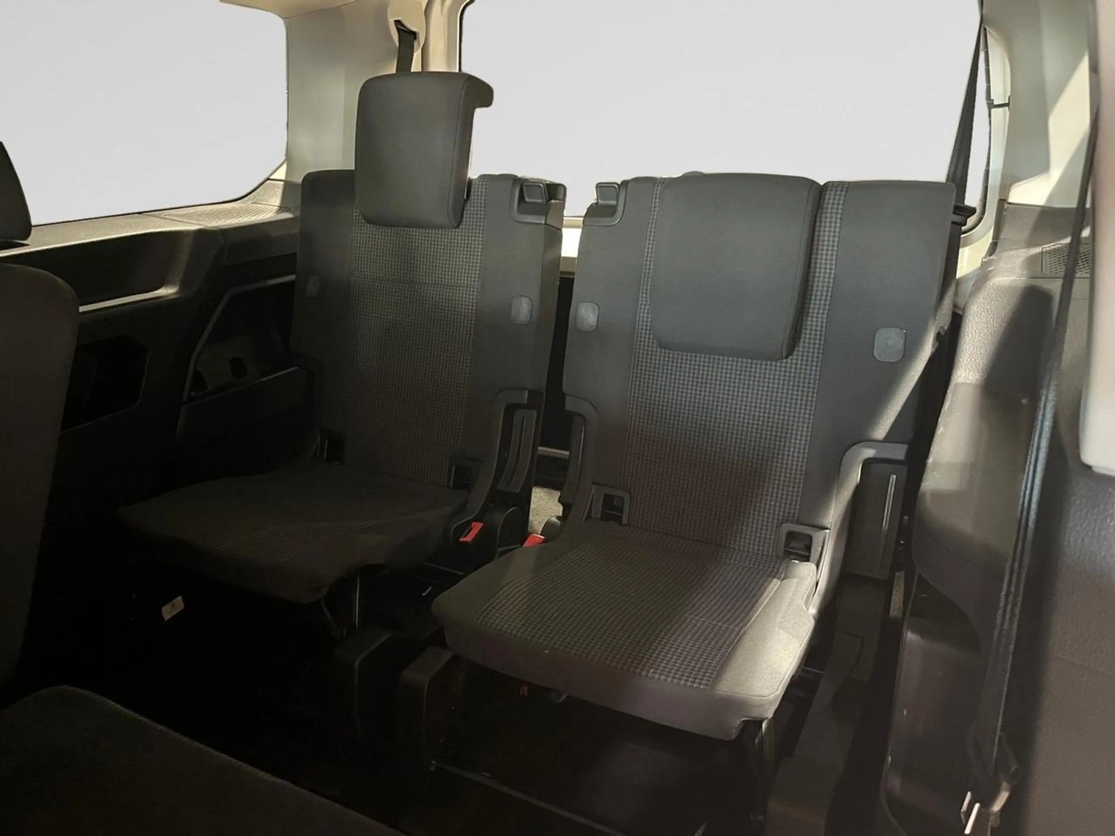 Volkswagen Caddy 1.5 TSI — photo 7