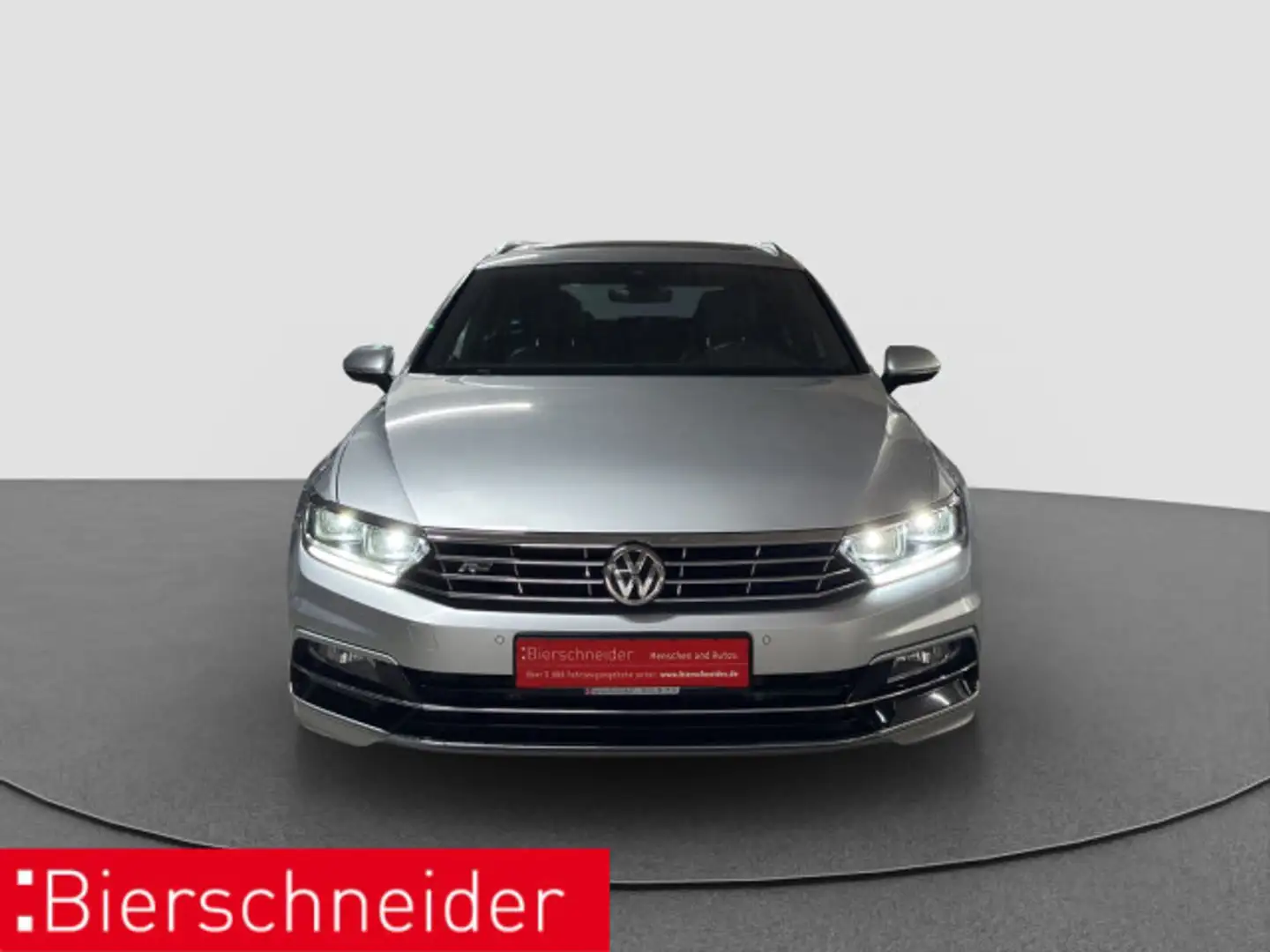 Volkswagen Passat Variant 2.0TSI DSG R-Line AHK PANO LED CA Plateado - 2