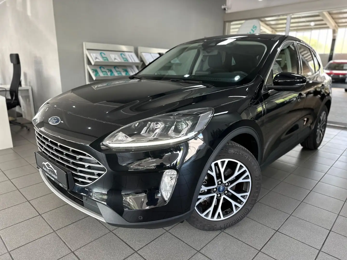Ford Kuga 2.5 Plug-In Hybrid Titanium 1.Hand|AHK|PDC Schwarz - 2