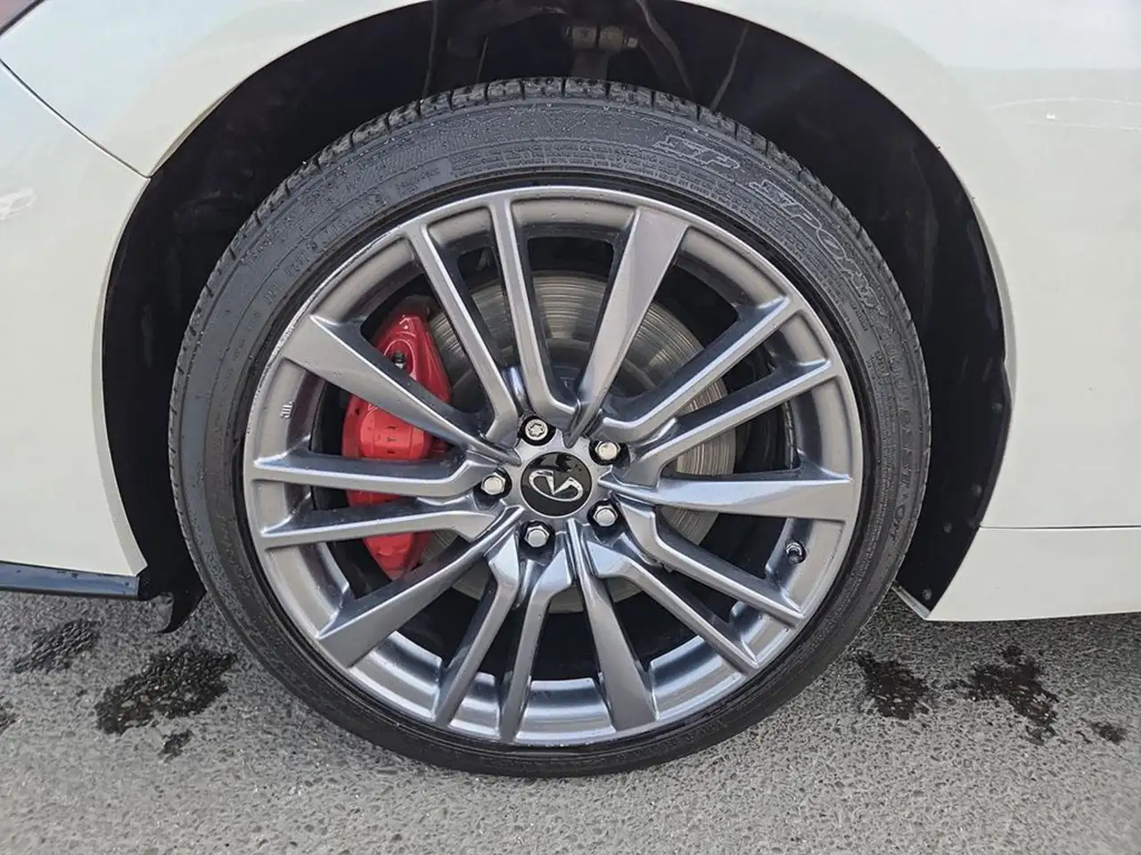 Infiniti Q50 снимка Infiniti Q50