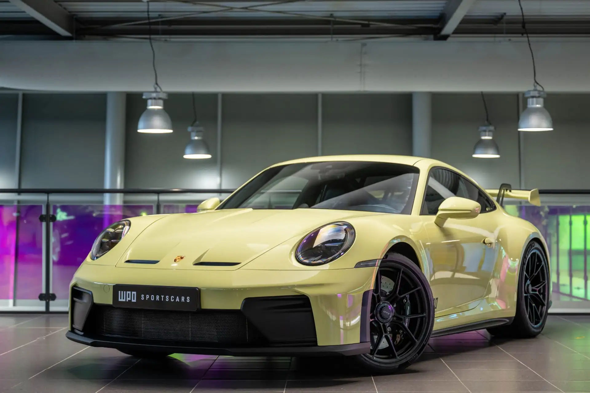 포르쉐 911 GT3 2025 노랑 사진 3