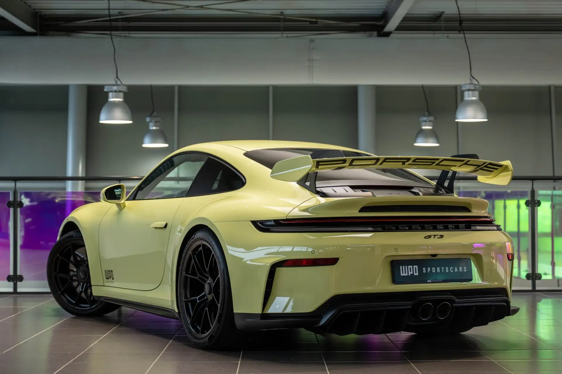 포르쉐 911 GT3 2025 노랑 사진 5