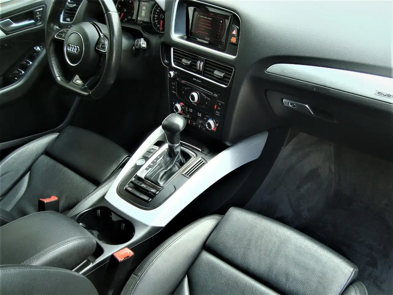 Audi Q5 photo Audi Q5