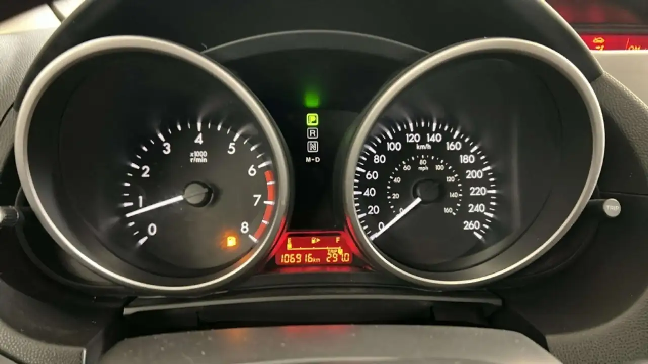 Mazda 5 снимка Mazda 5
