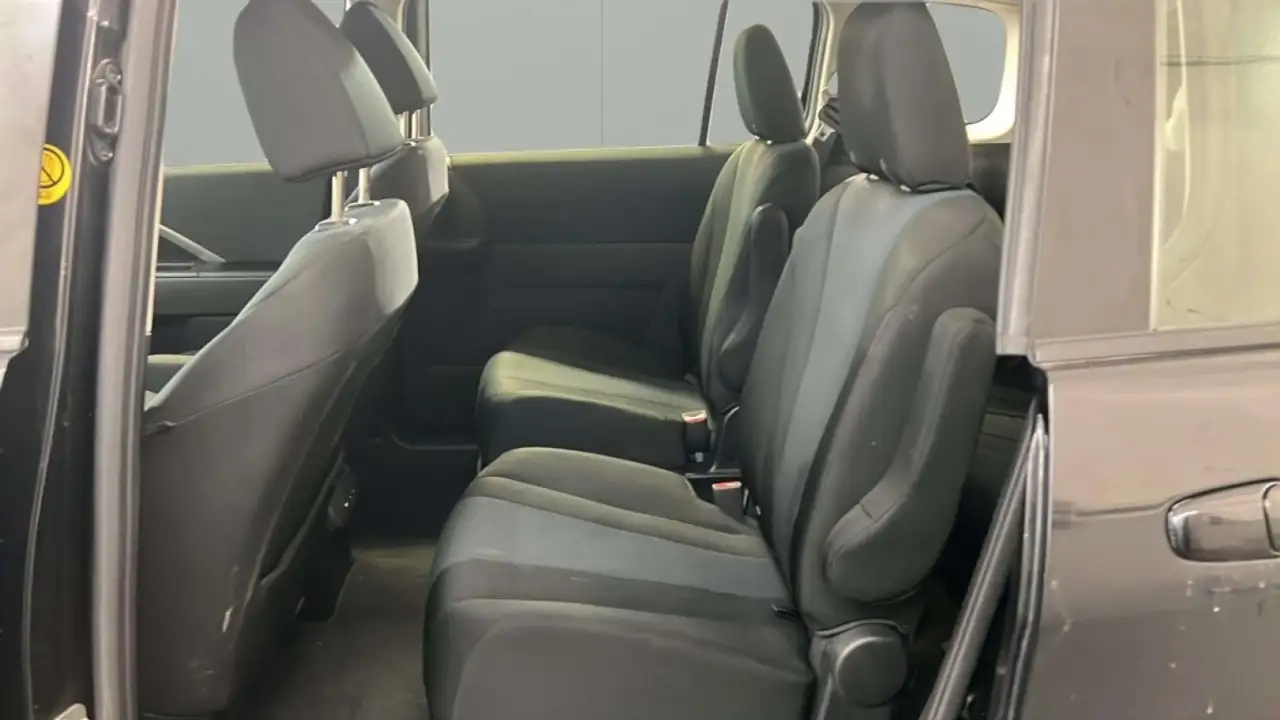 Mazda 5 снимка Mazda 5