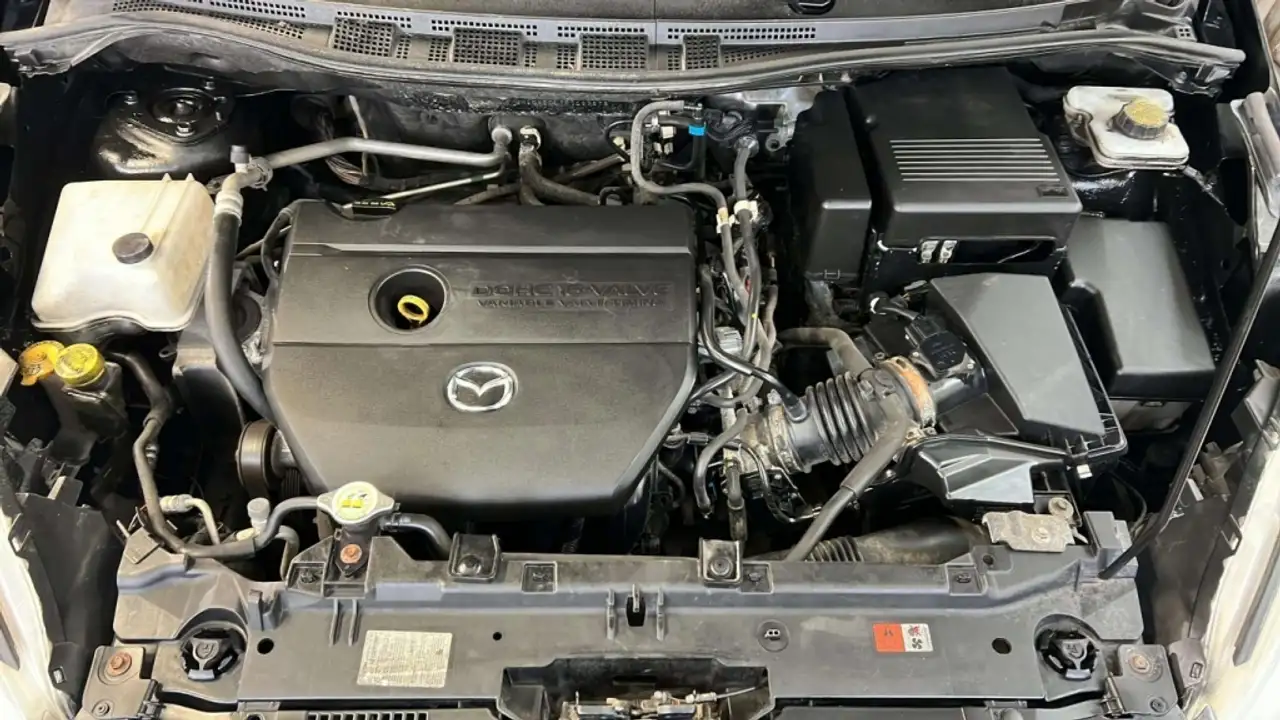 Mazda 5 снимка Mazda 5