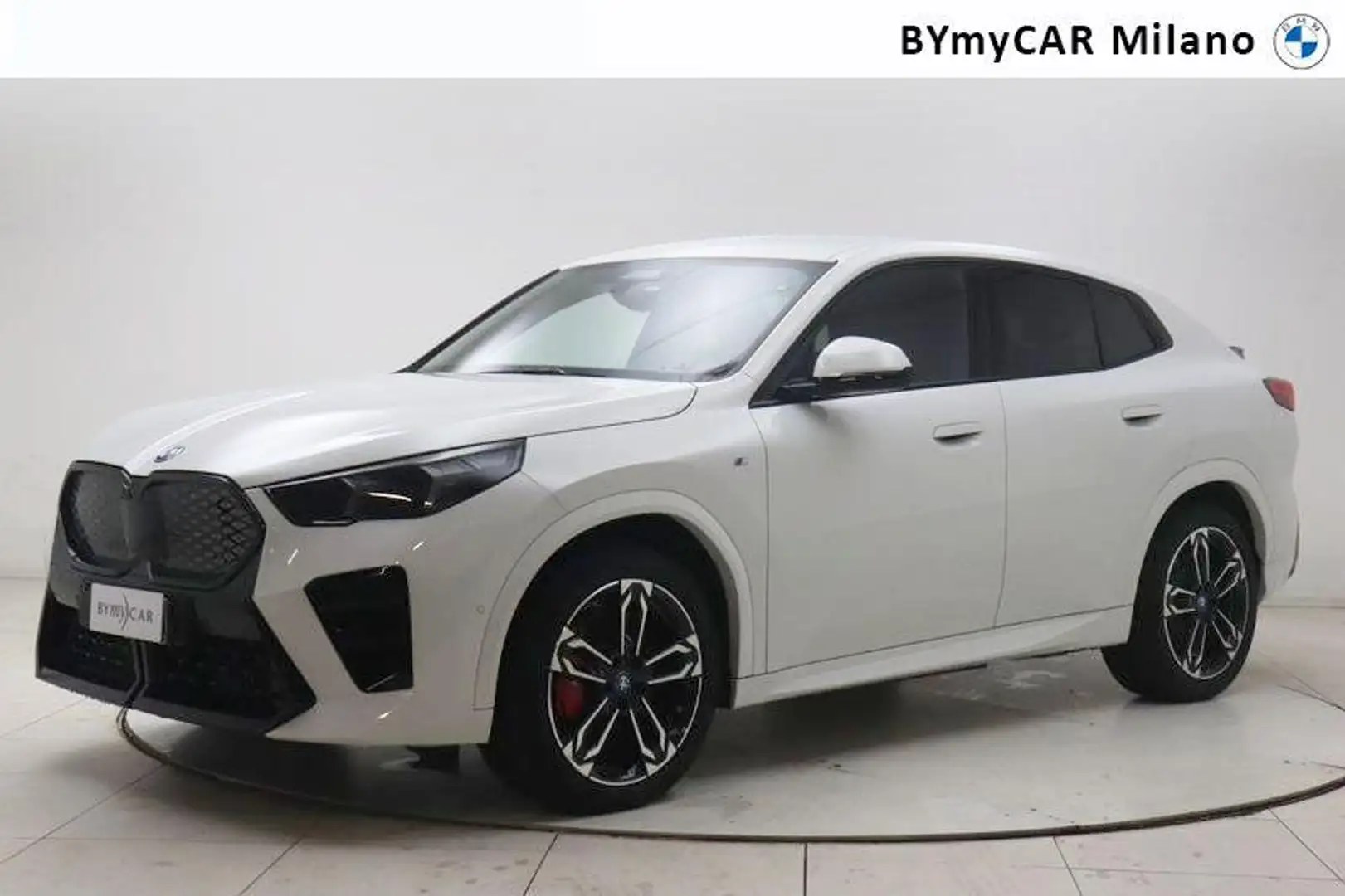 BMW iX2 edrive 20 MSport Pro Bianco - 1