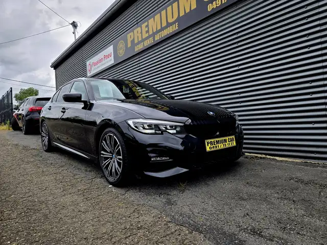 BMW 3 Series view 5