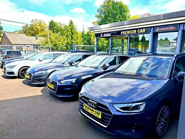 BMW 3 Series view 13