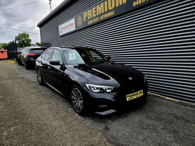 BMW 3 Series view 4