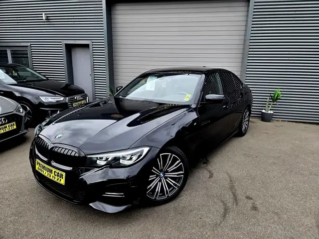 BMW 3 Series view 2