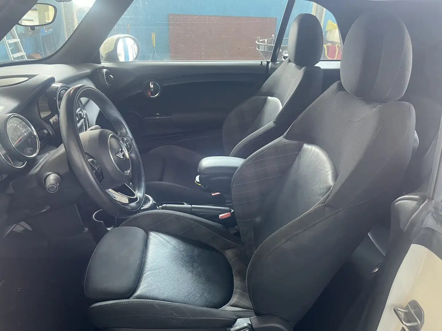 MINI Cooper D Cabrio 1.5 Boost rumore motore - 1