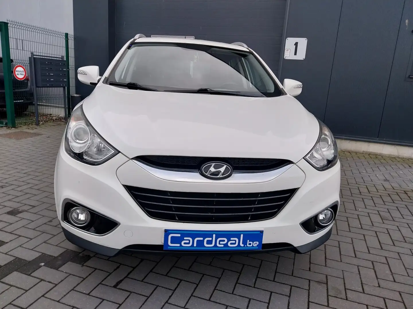 Hyundai iX35 1.6i 2WD Lounge/CLIM/GPS/BLEUTOOTH/GARANTIE.12.M/ Blanc - 2