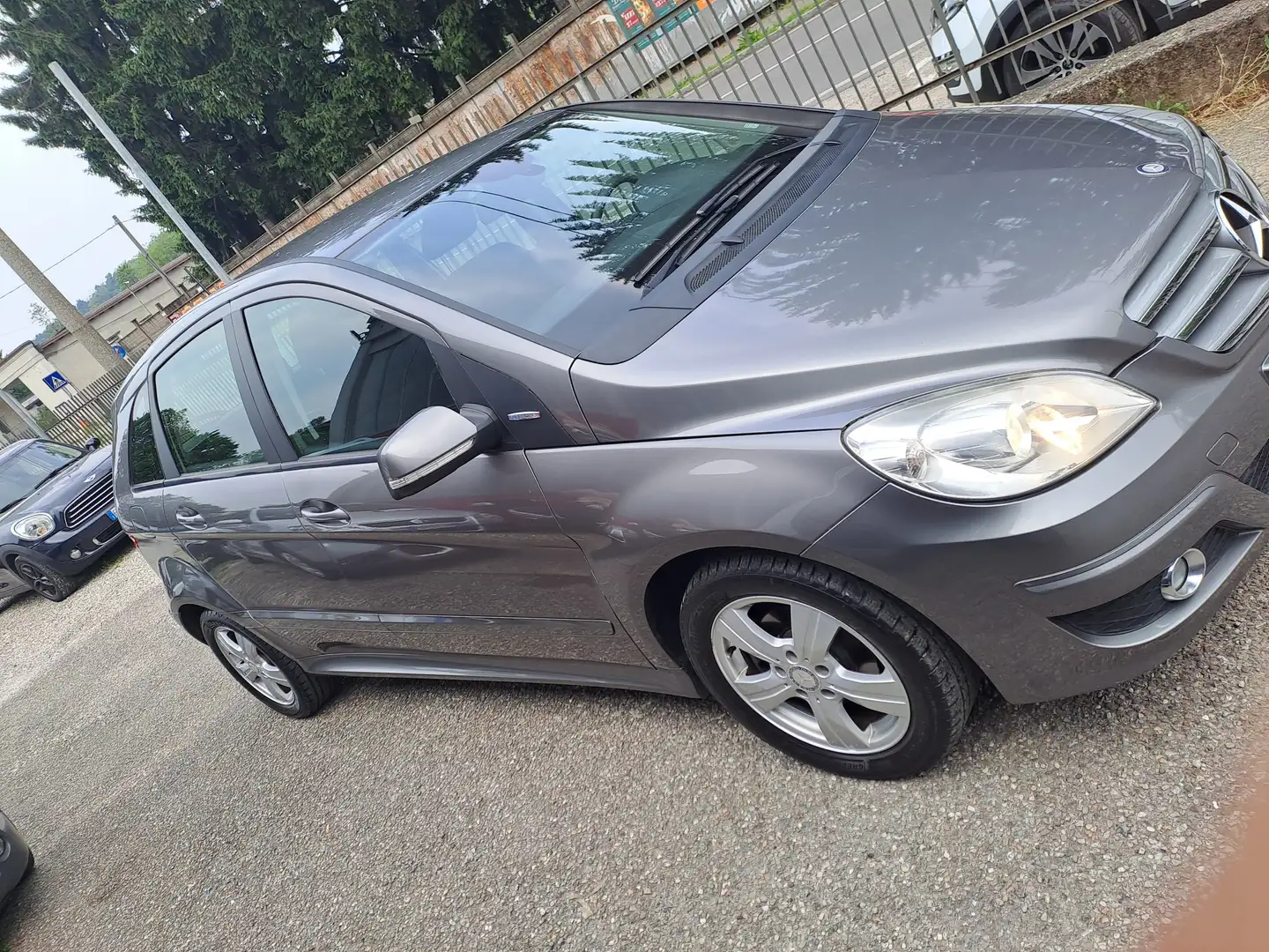 Mercedes-Benz B 180 be Premium Grigio - 2